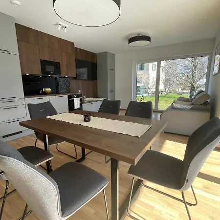 Apartment Luxury - Mit Balkon In Seenaehe *