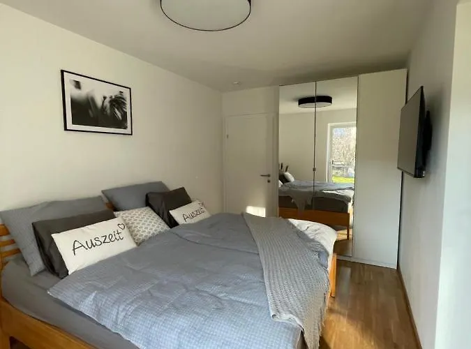 Luxury - Mit Balkon In Seenaehe * غموندين