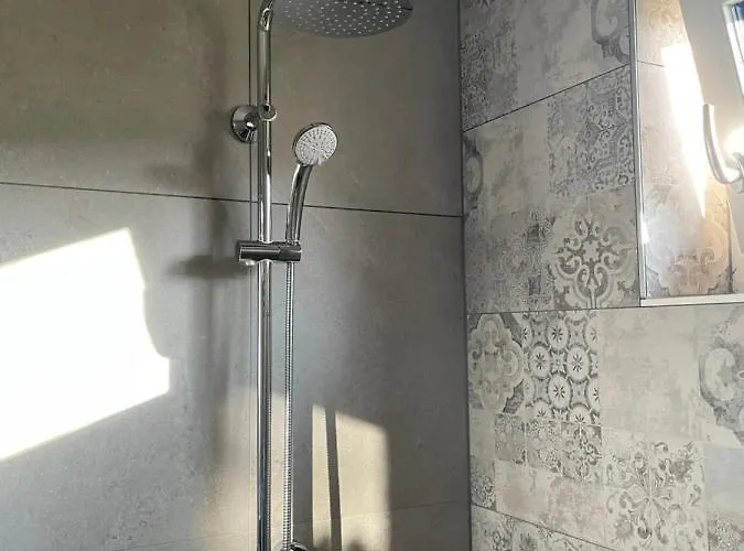 Luxury - Mit Balkon In Seenaehe *