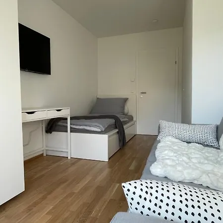 Apartman Luxury - Mit Balkon In Seenaehe